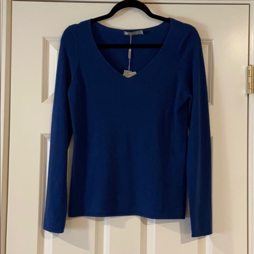 Size M, blue cashmere sweater, NWT
